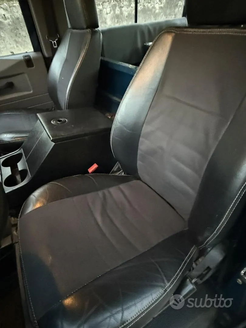 Land Rover Defender 2003 photo 5