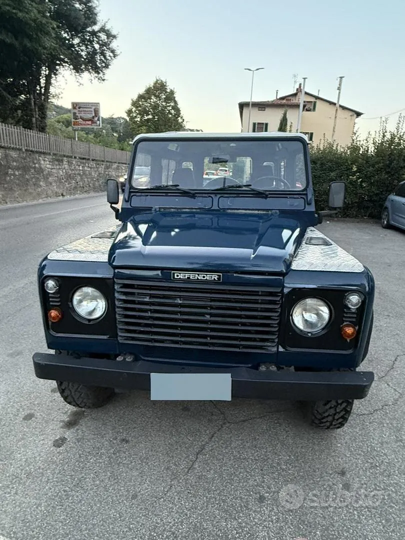 Land Rover Defender 2003 photo 2