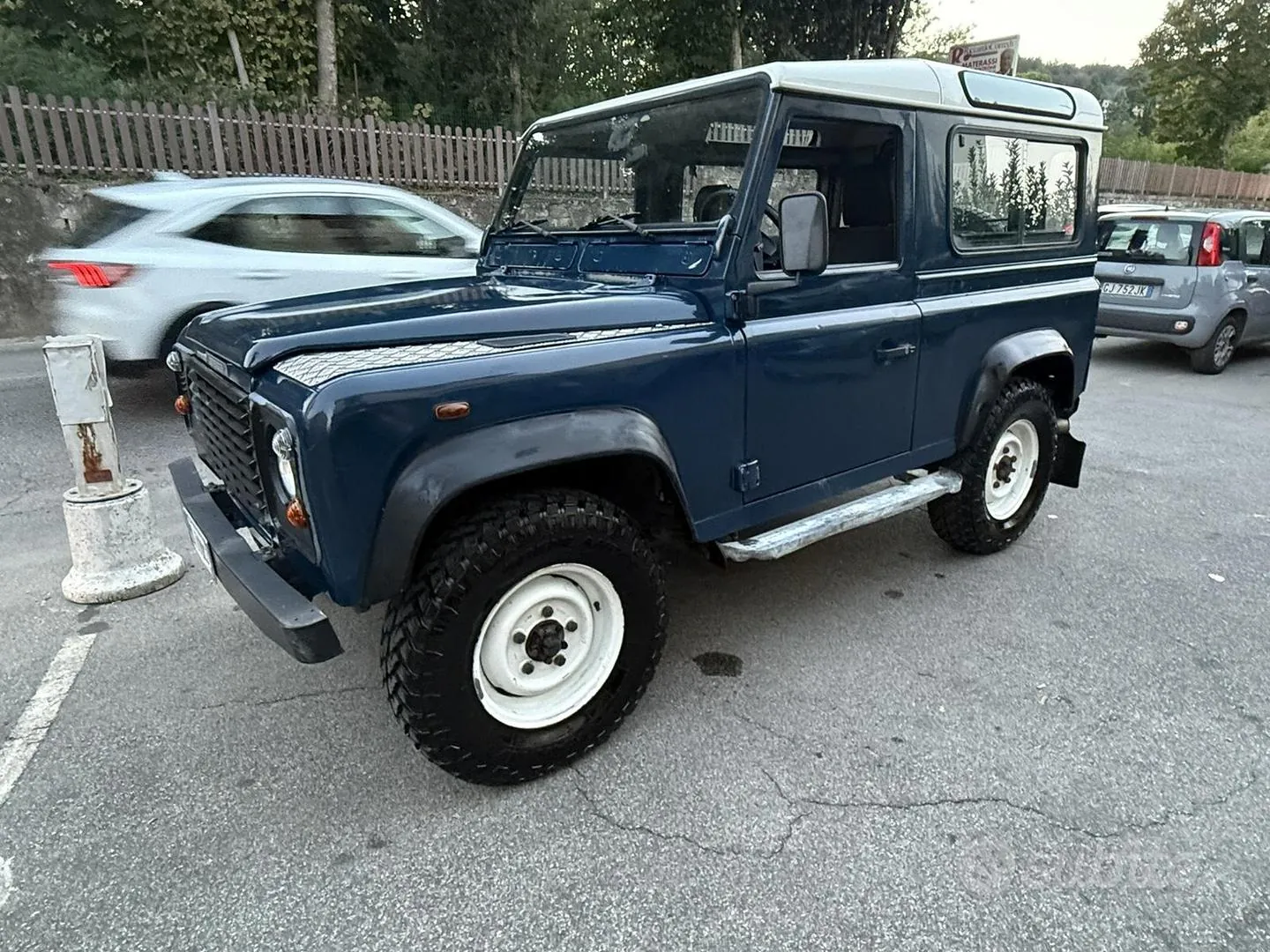Land Rover Defender