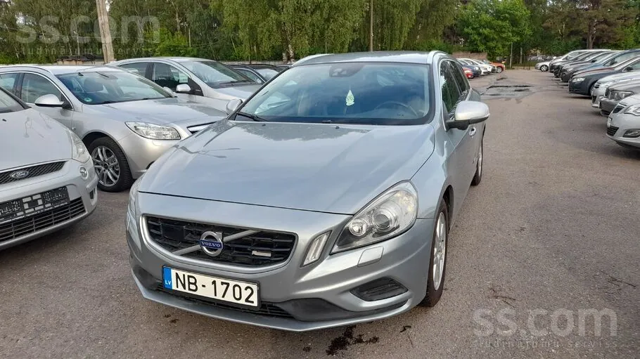 Volvo V60 2013 photo 2