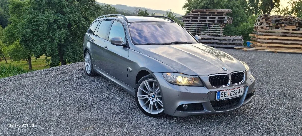 BMW 3 Series 2009 photo 2