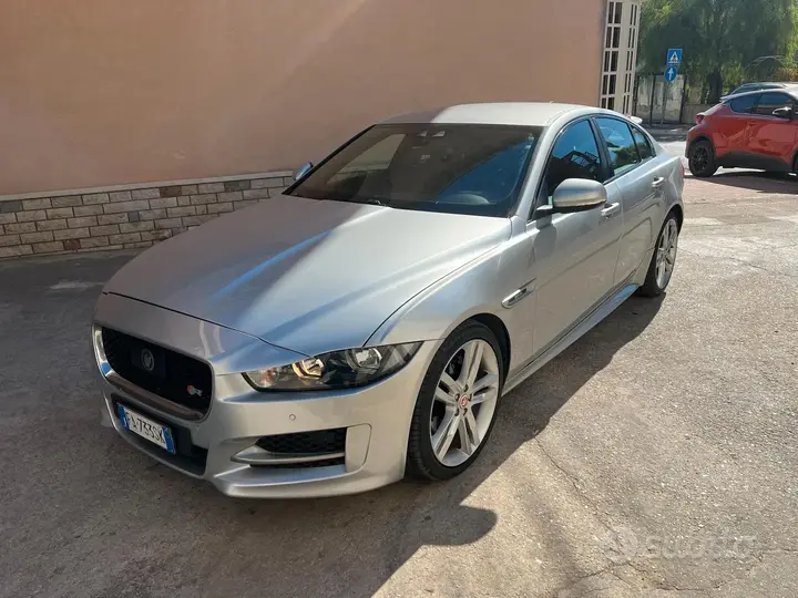 Jaguar Xe