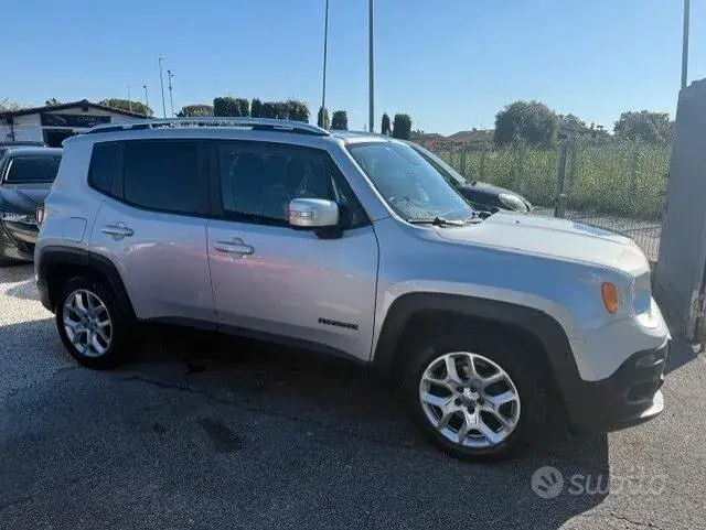 Jeep Renegade 2015 photo 2