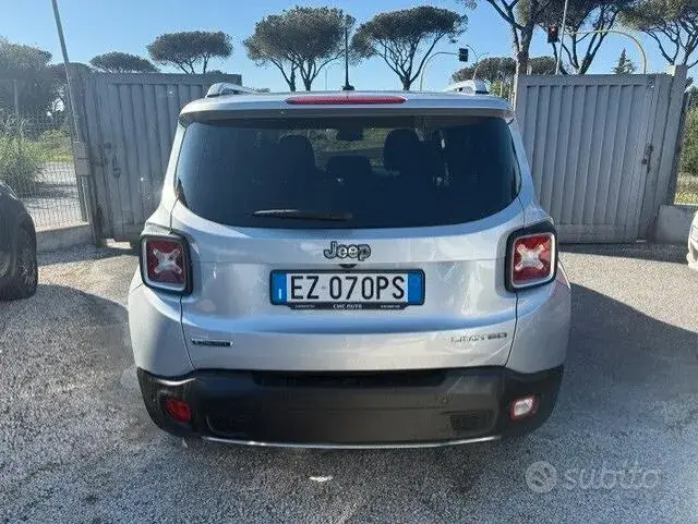 Jeep Renegade 2015 photo 4