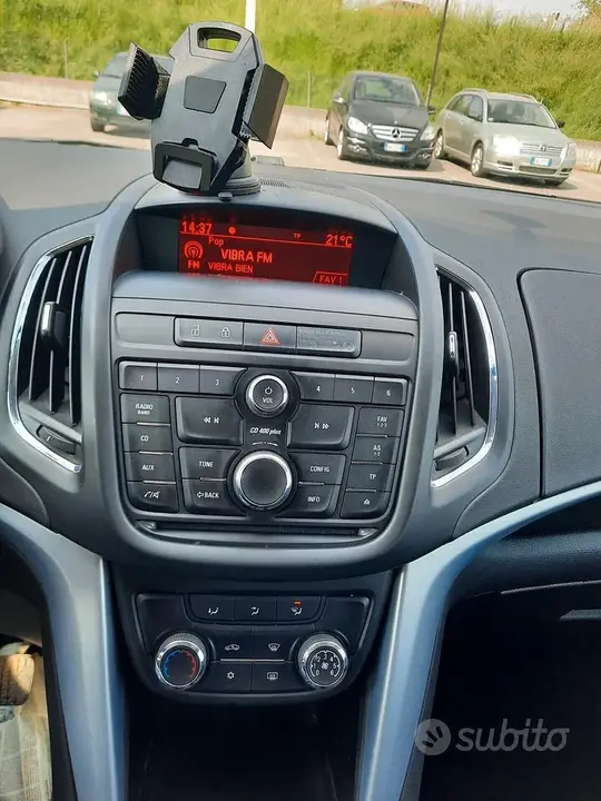 Opel Zafira Tourer 2014 photo 3