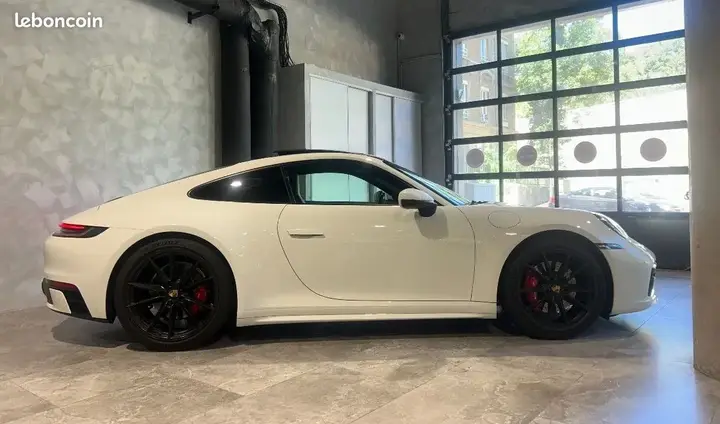 Porsche 911 2019 photo 3