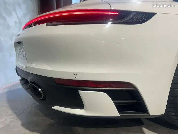 Porsche 911 2019 photo 2