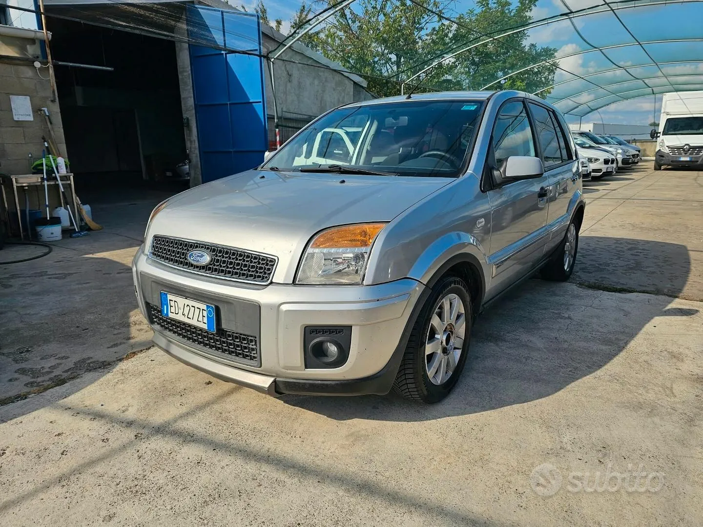 Ford Fusion 2010 photo 2