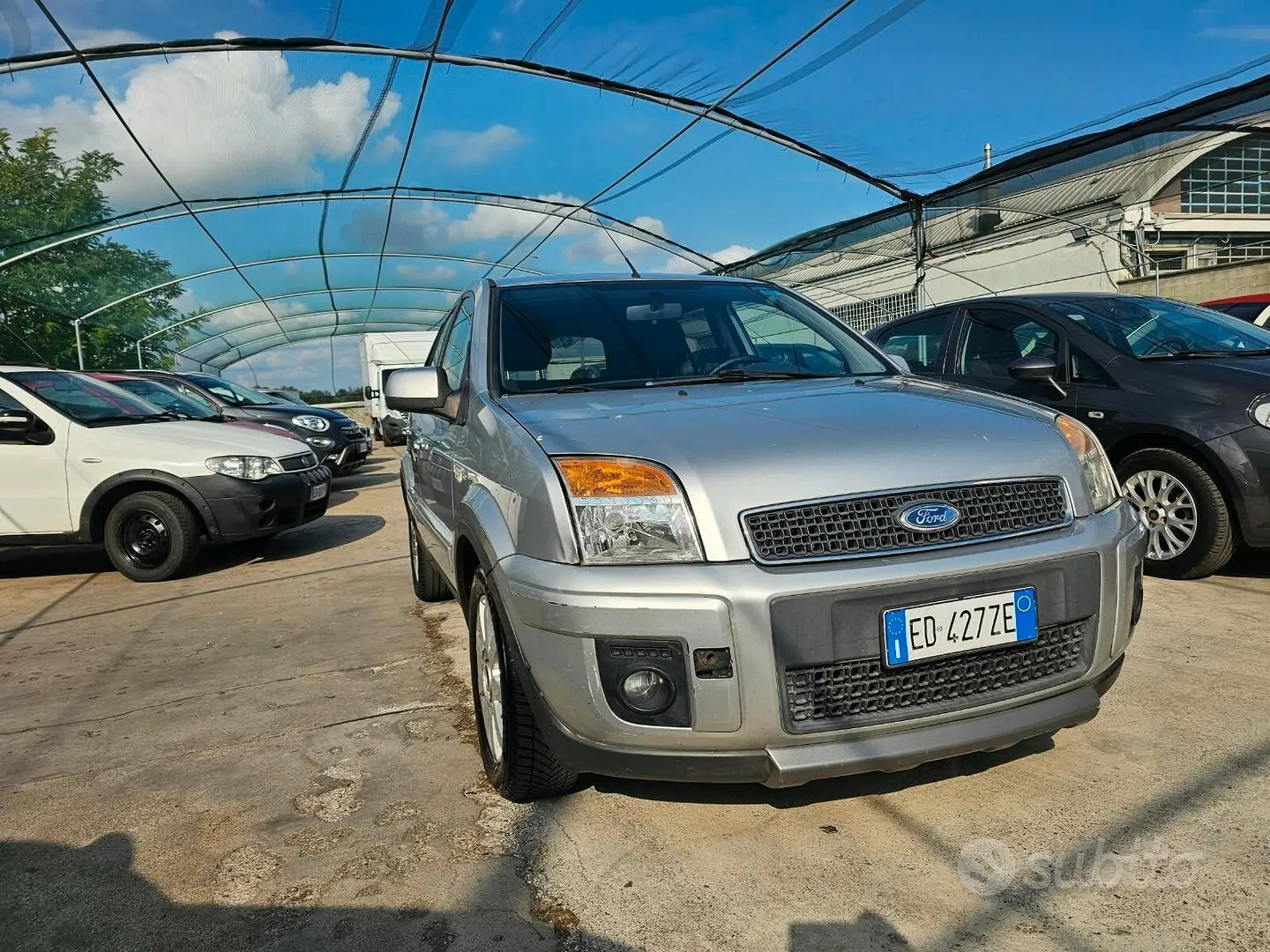 Ford Fusion 2010 photo 3