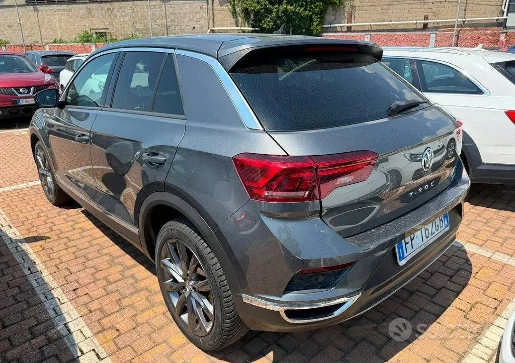 Volkswagen T-Roc 2018 photo 3
