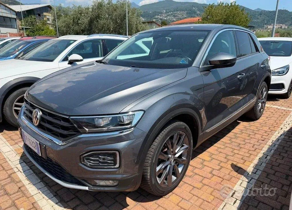 Volkswagen T-Roc 2018 photo 2