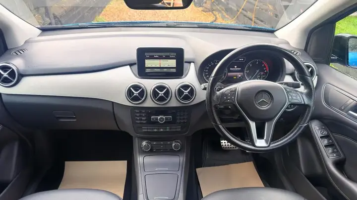 Mercedes-Benz B-Class 2013 photo 4