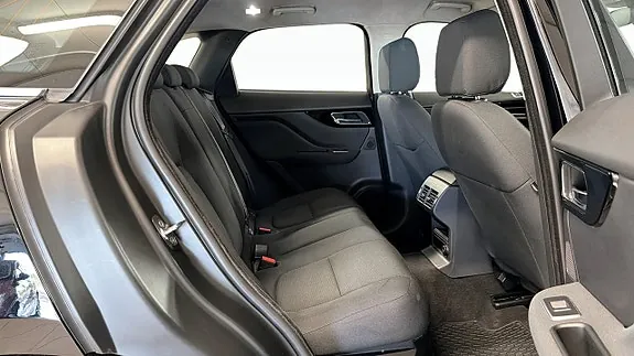 Jaguar F-Pace 2019 photo 5