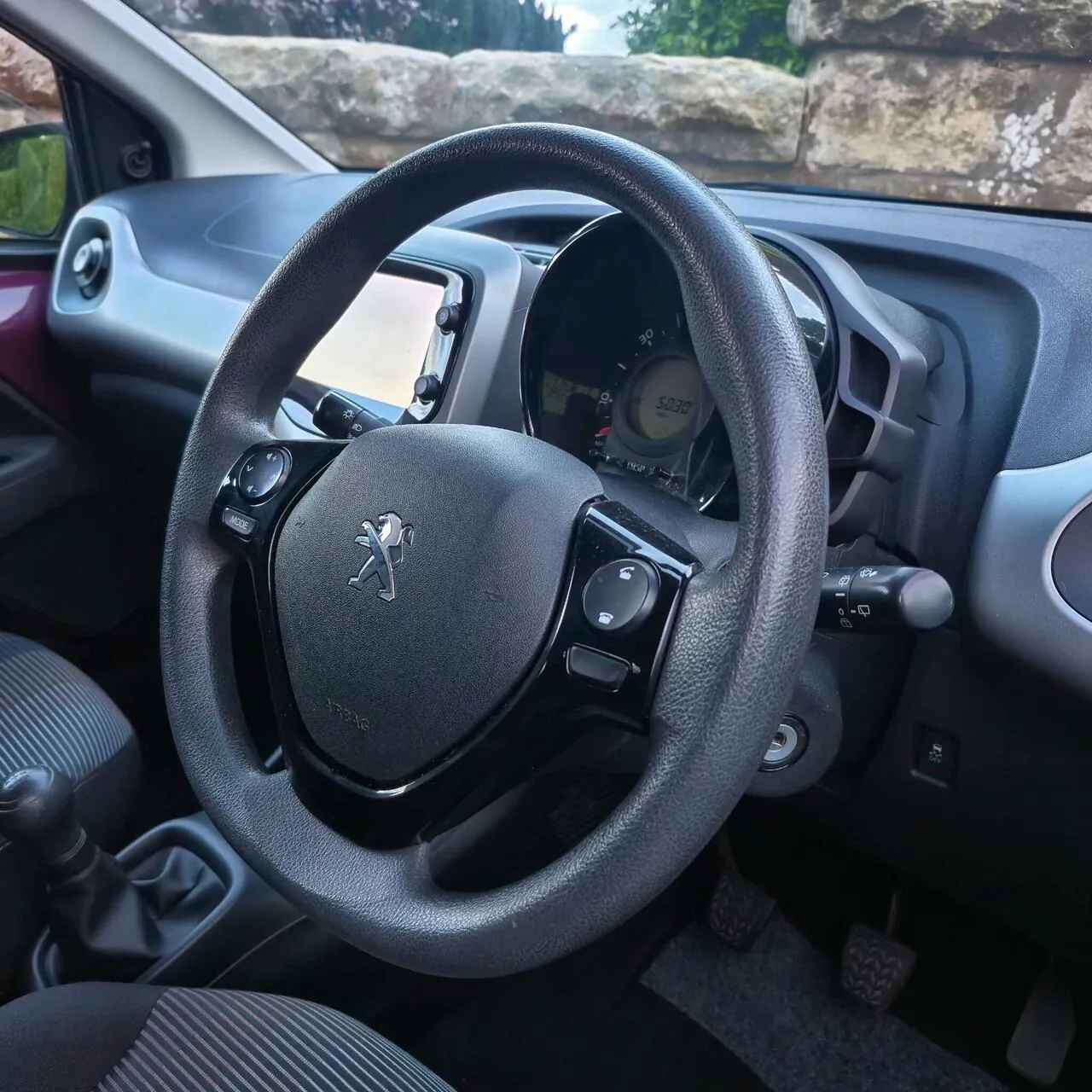 Peugeot 108 2015 photo 3