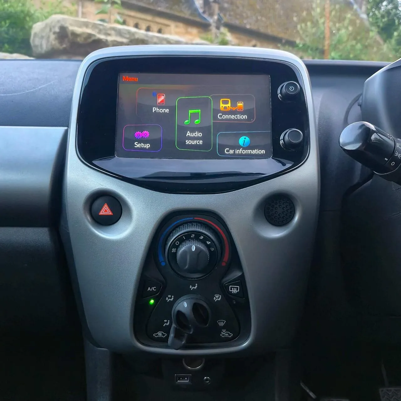 Peugeot 108 2015 photo 4