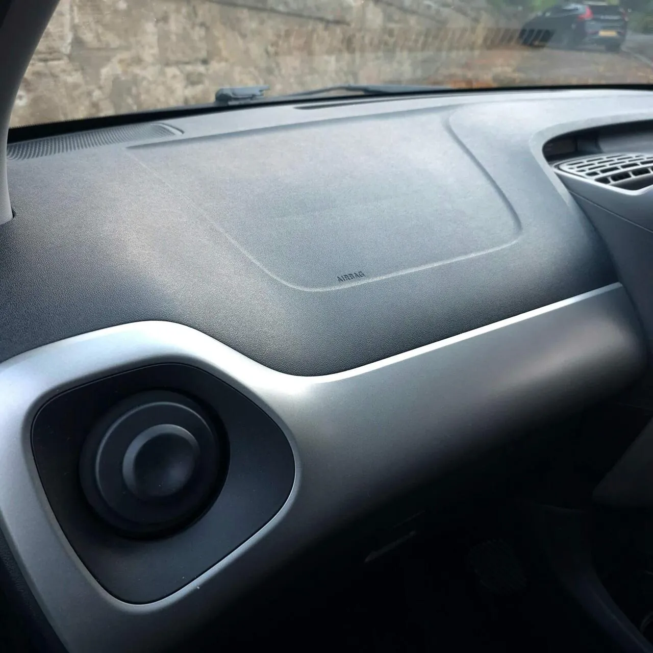 Peugeot 108 2015 photo 5