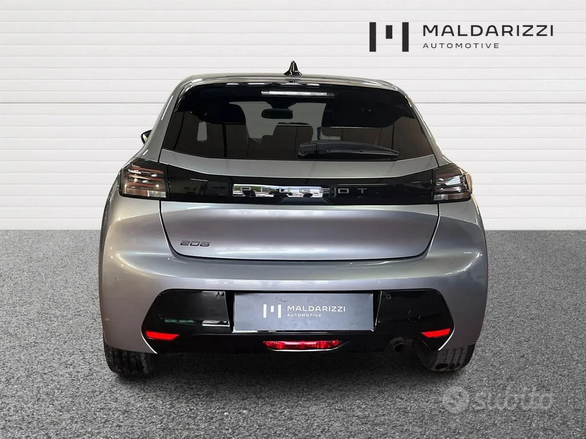 Peugeot 208 2025 photo 3