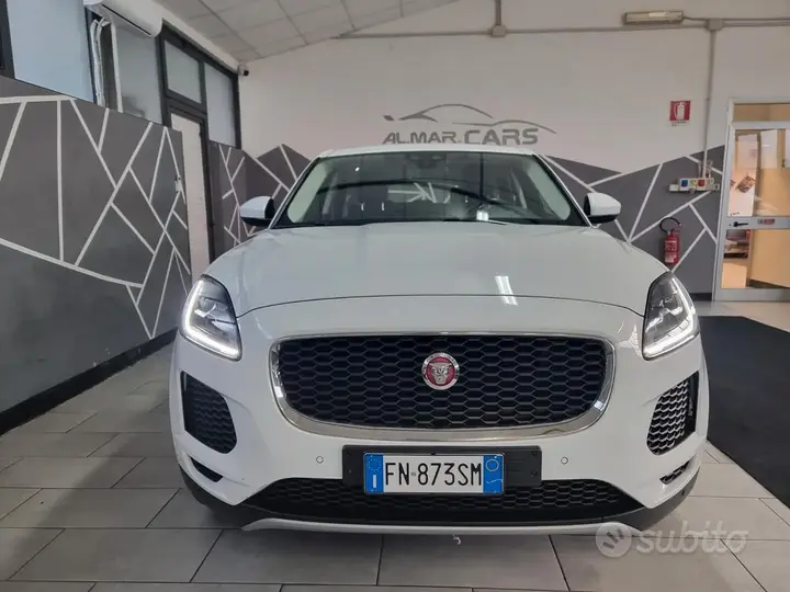 Jaguar E-Pace 2018 photo 2