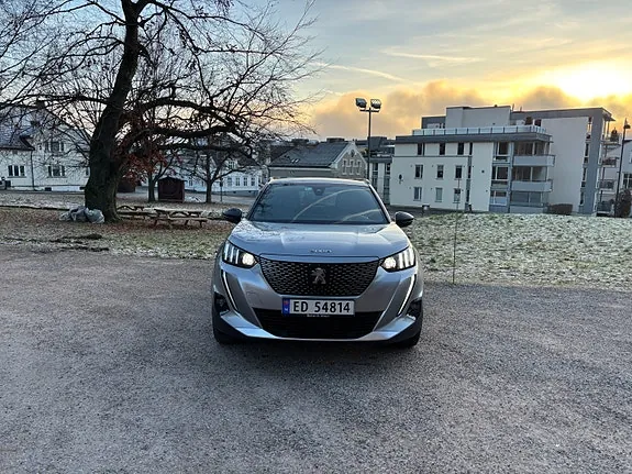 Peugeot E-2008 2022 photo 2