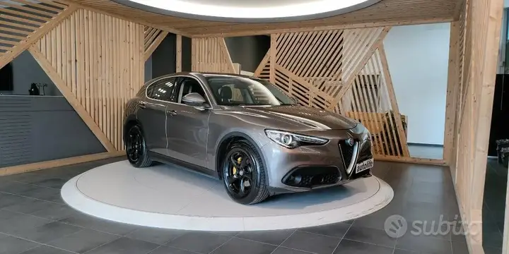 Alfa Romeo Stelvio 2017 photo 3