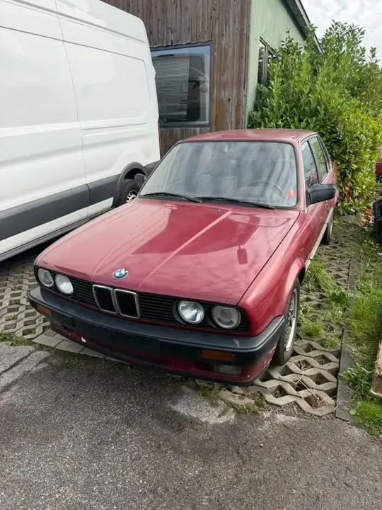 BMW E30