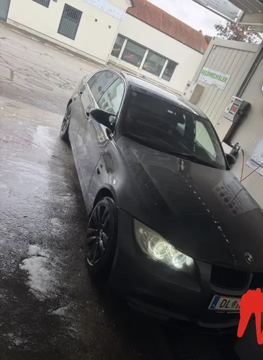 BMW 3 Series 2008 photo 2