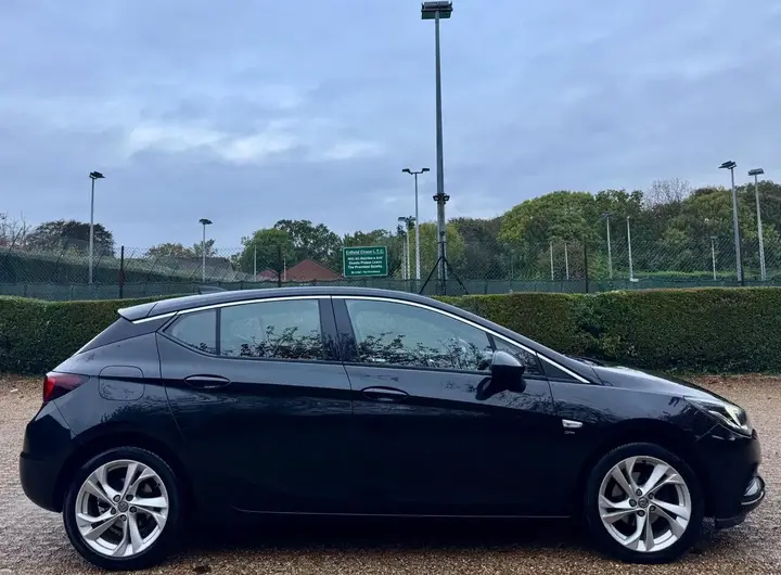 Vauxhall Astra 2016 photo 2