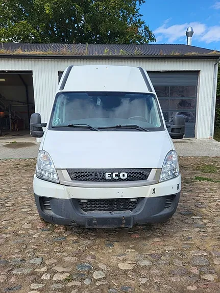 Iveco Daily 2011 photo 3
