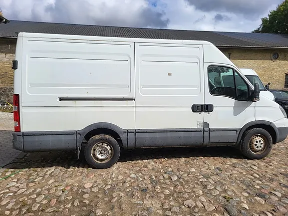 Iveco Daily 2011 photo 5