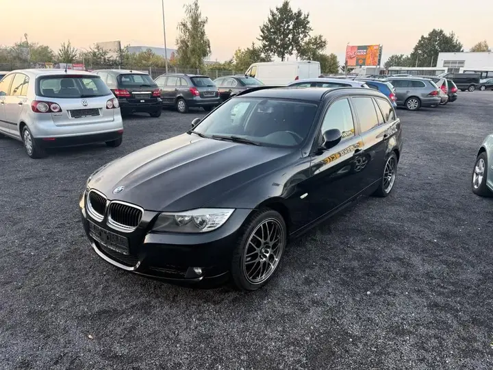 BMW 318I