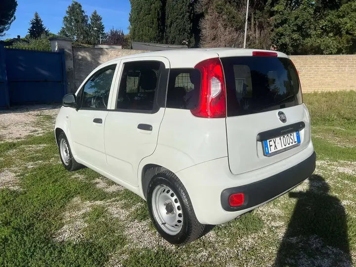 Fiat Panda 2019 photo 2