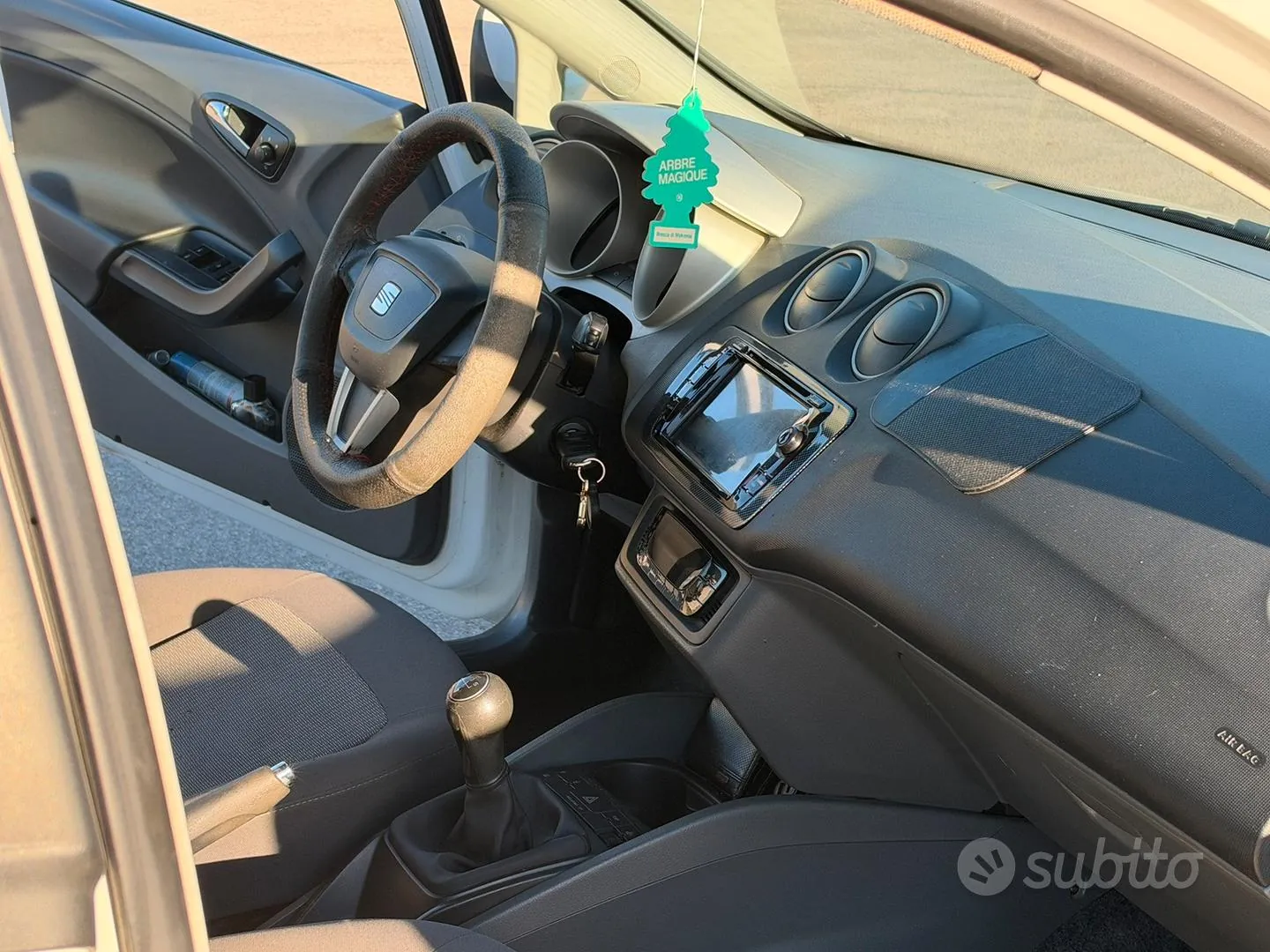 Seat Ibiza 2011 photo 5