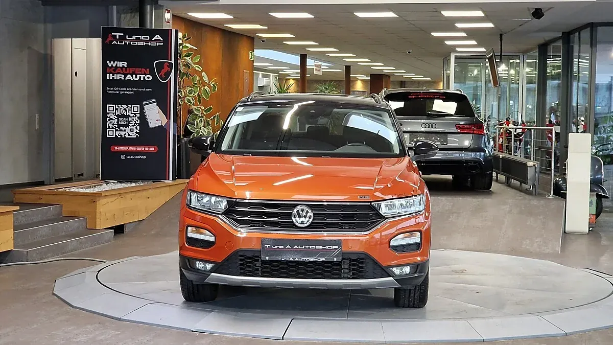 Volkswagen T-Roc 2019 photo 2