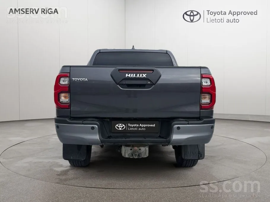 Toyota Hilux 2025 photo 4