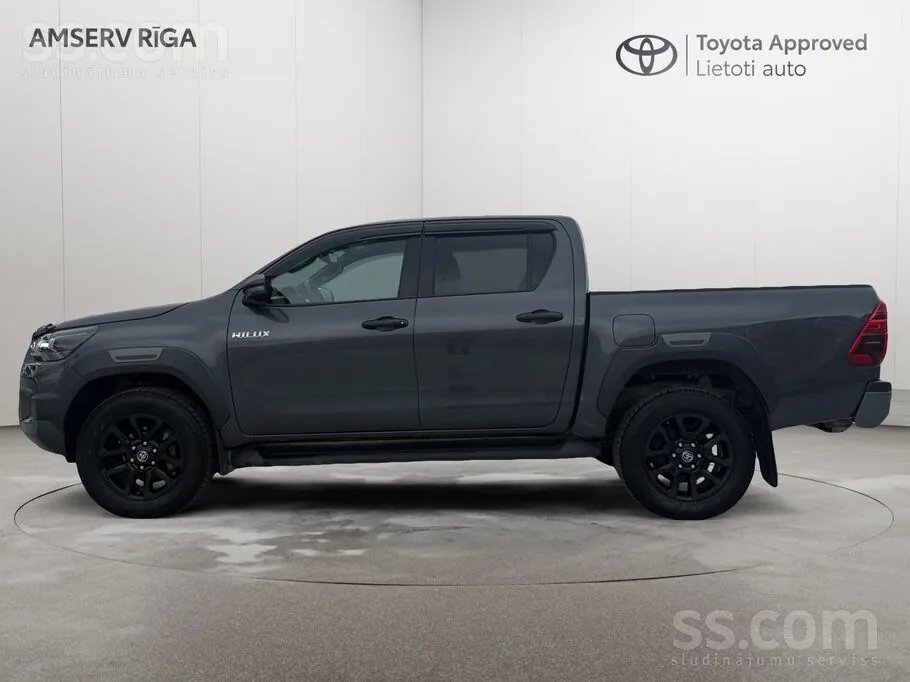 Toyota Hilux 2025 photo 3