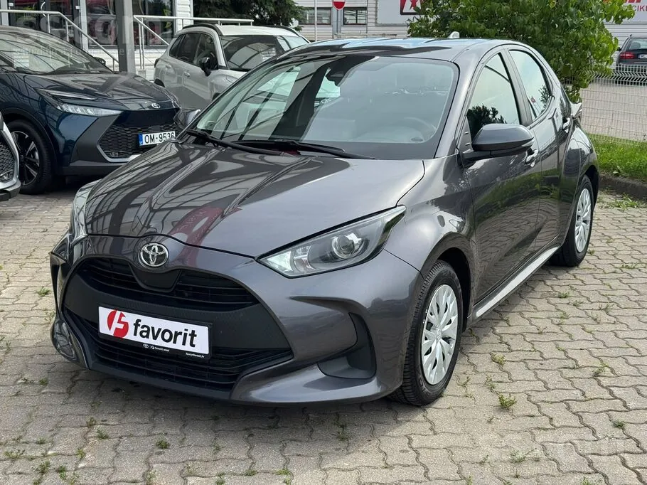 Toyota Yaris 2021 photo 2