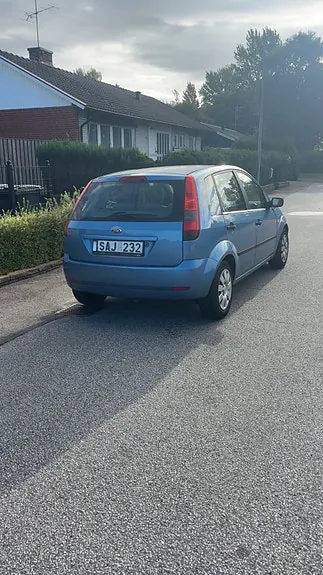 Ford Fiesta 2003 photo 2