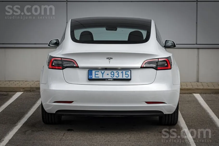 Tesla Model 3 2021 photo 5