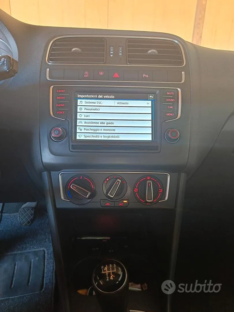 Volkswagen Polo 2016 photo 4