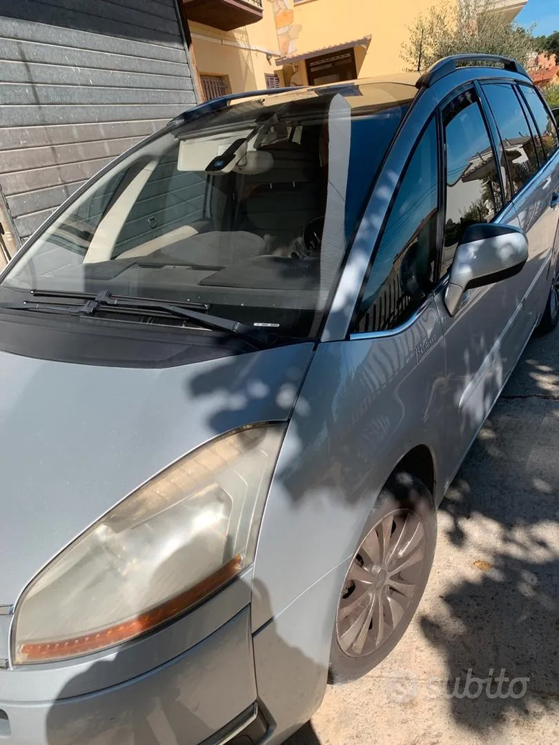 Citroen C4 Picasso 2008 photo 2