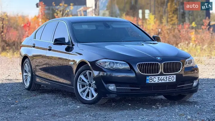 BMW 5 Series 2011 photo 3