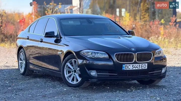 BMW 5 Series 2011 photo 5