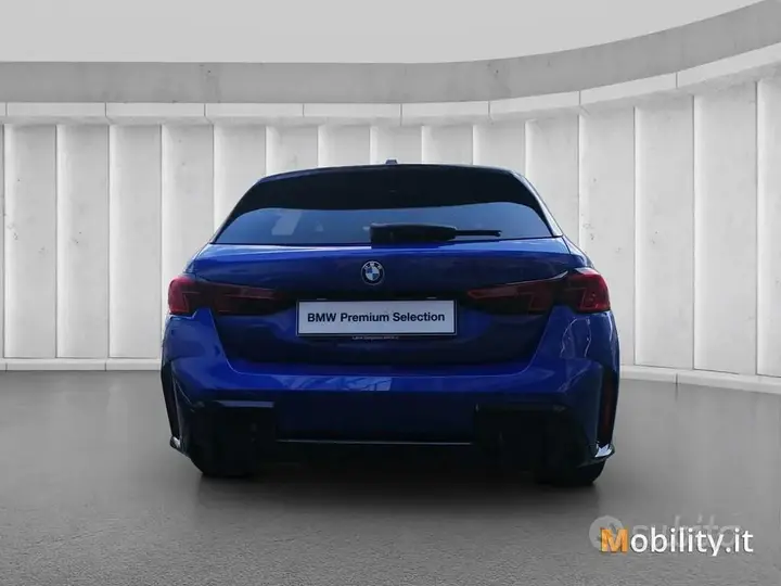 BMW 1 Series 2024 photo 2