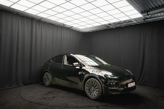 Tesla Model Y 2023 photo 5