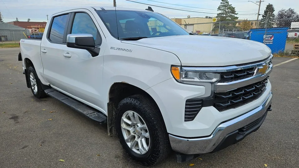 Chevrolet Silverado 1500 2023 photo 3