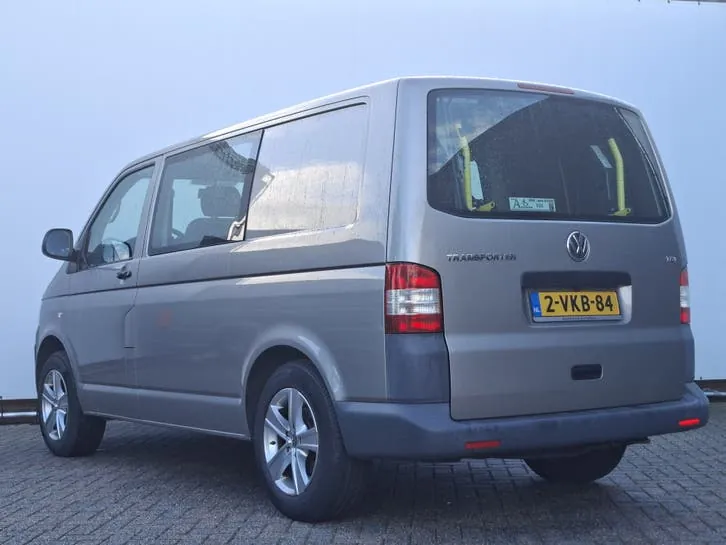 Volkswagen Transporter 2010 photo 2