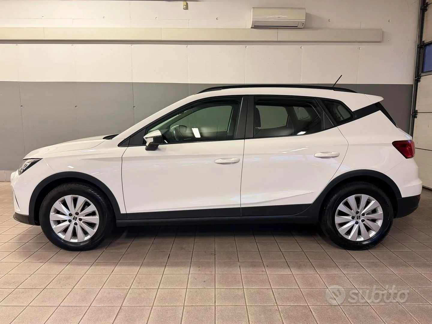 Seat Arona 2023 photo 4