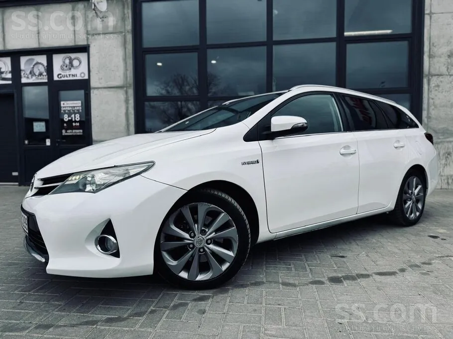Toyota Auris 2013 photo 4