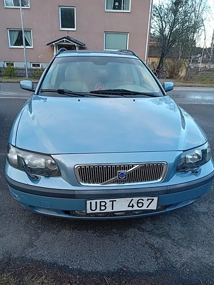 Volvo V70 2004 photo 2