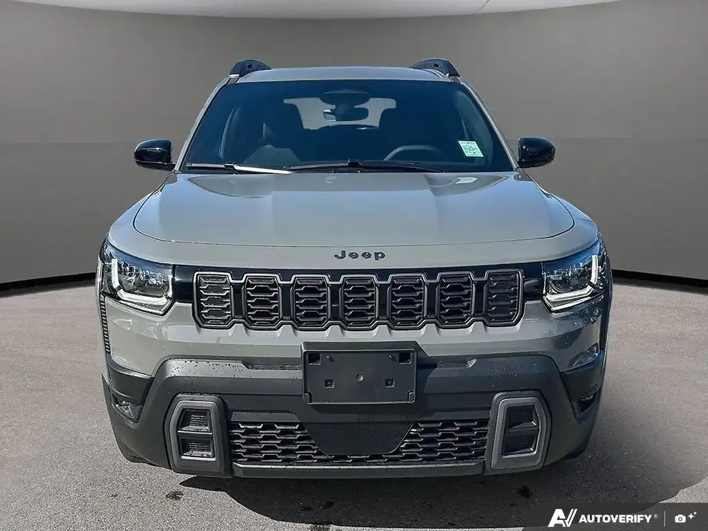Jeep Cherokee 2026 photo 2